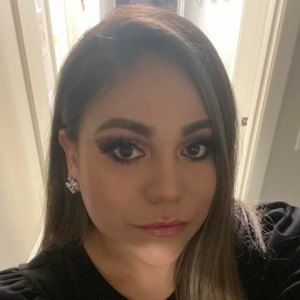 Meet your Posher, Eva